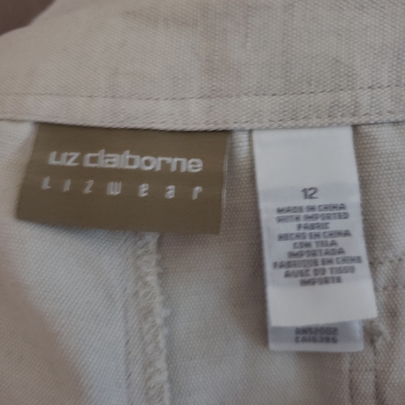 3/$20 NWOT Liz Claiborne linen khaki shorts 12 - Picture 5 of 5